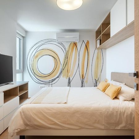 Royal Hilltop Residence Labin  Luaran gambar